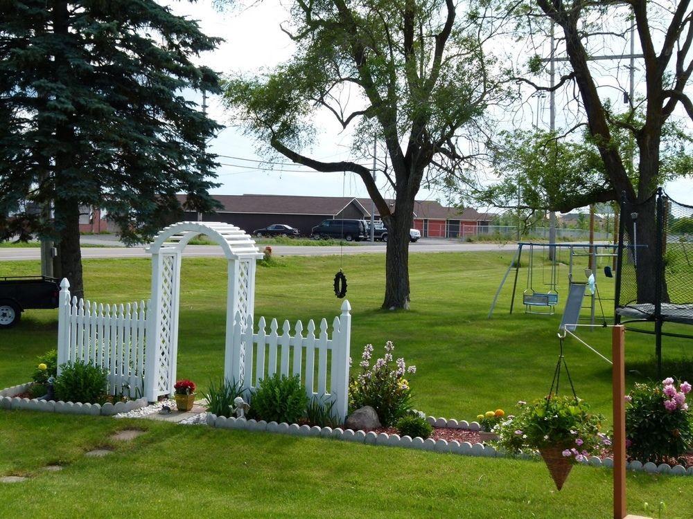 Country Squire Motel Arnprior エクステリア 写真