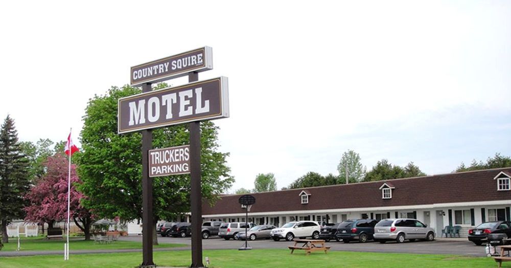 Country Squire Motel Arnprior エクステリア 写真